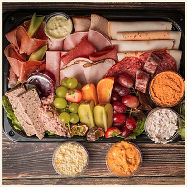 charcuterie buffet met brood