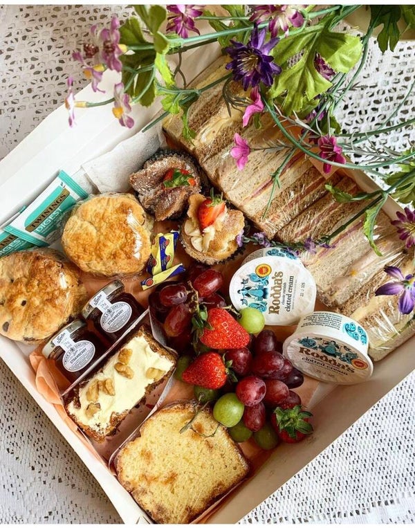 Afternoon tea for 2 box