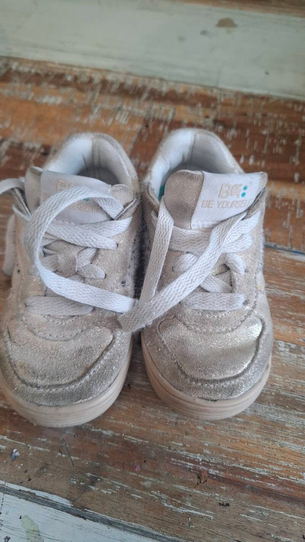 Tweedehands Baby meiden schoenen maat 22