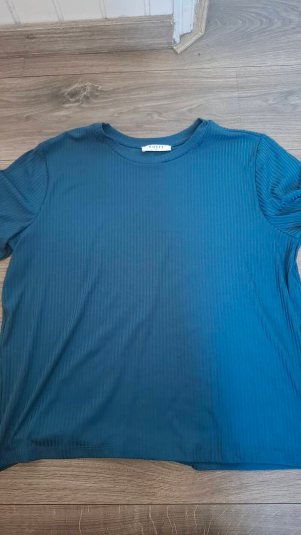 Tweedehands dames T-shirt pieces maat xl
