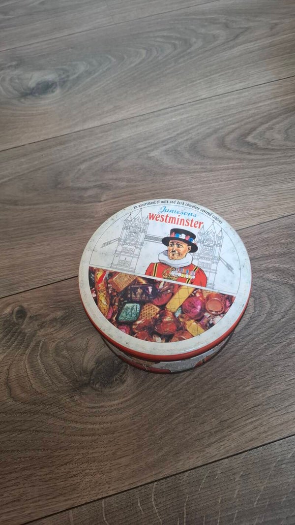 Tweedehands vintage blik
