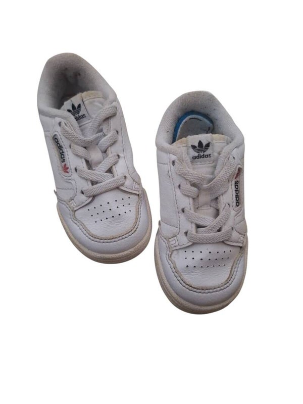 Baby adidas schoenen maat 21