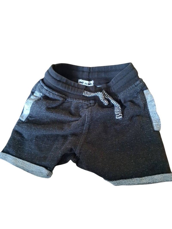 Jongens baby korte broek maat 80
