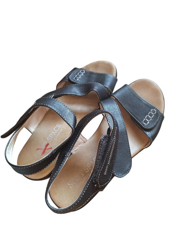 Dames sandalen maat 37