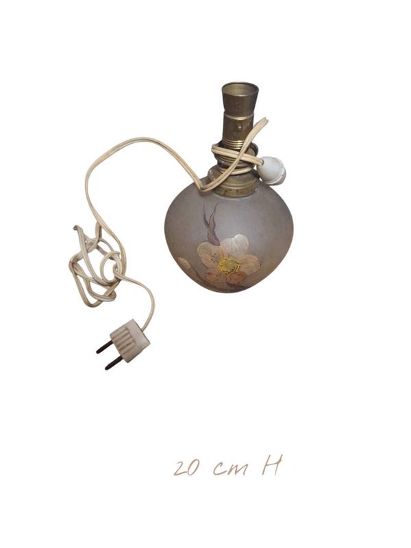 Vintage glazen lamp met bloemen