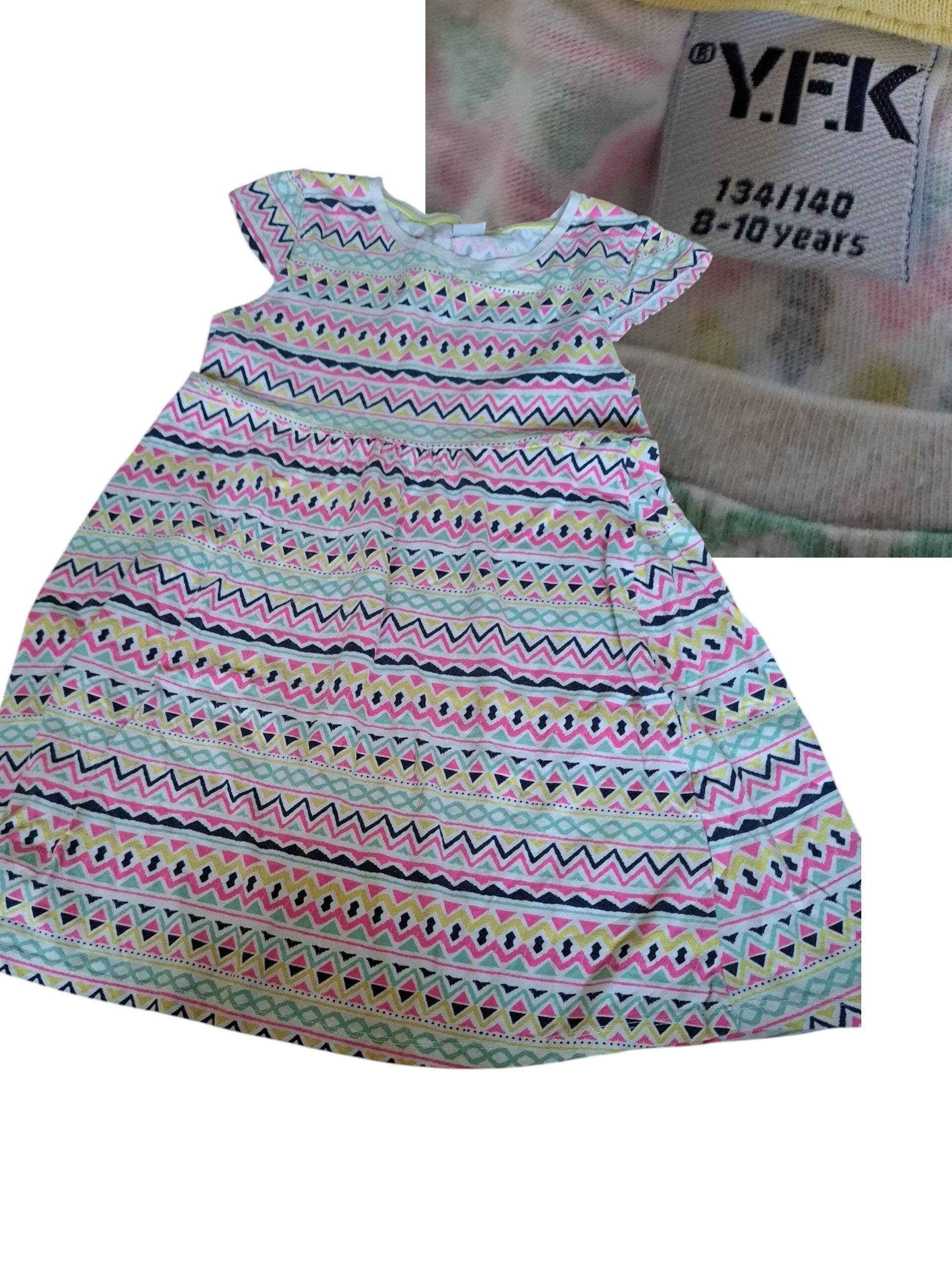 Meiden jurk maat 134