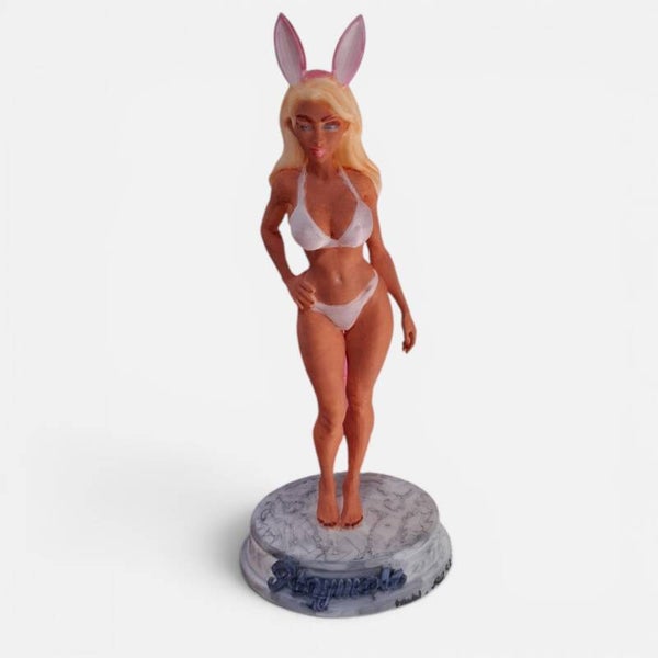 3D Gift Vrouw op standaard bunny  oren