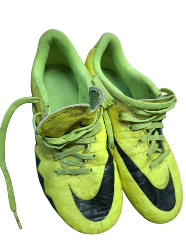 Voetvalschoenen maat 34 nike