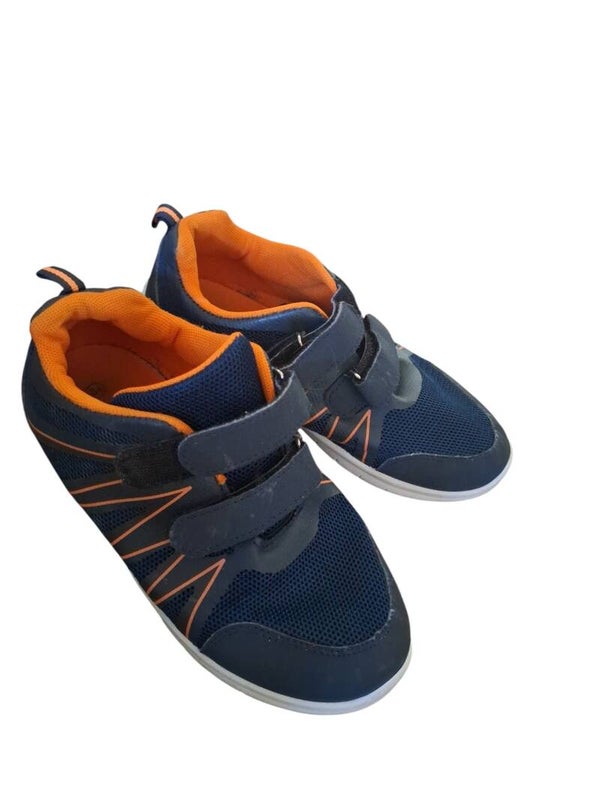 Jongens schoenen maat 34