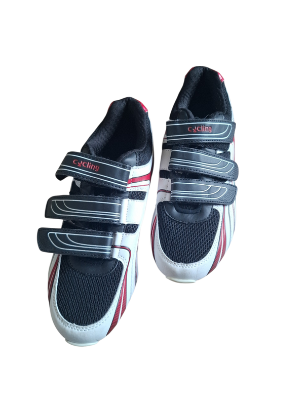 2dehandse fietsschoenen maat 43