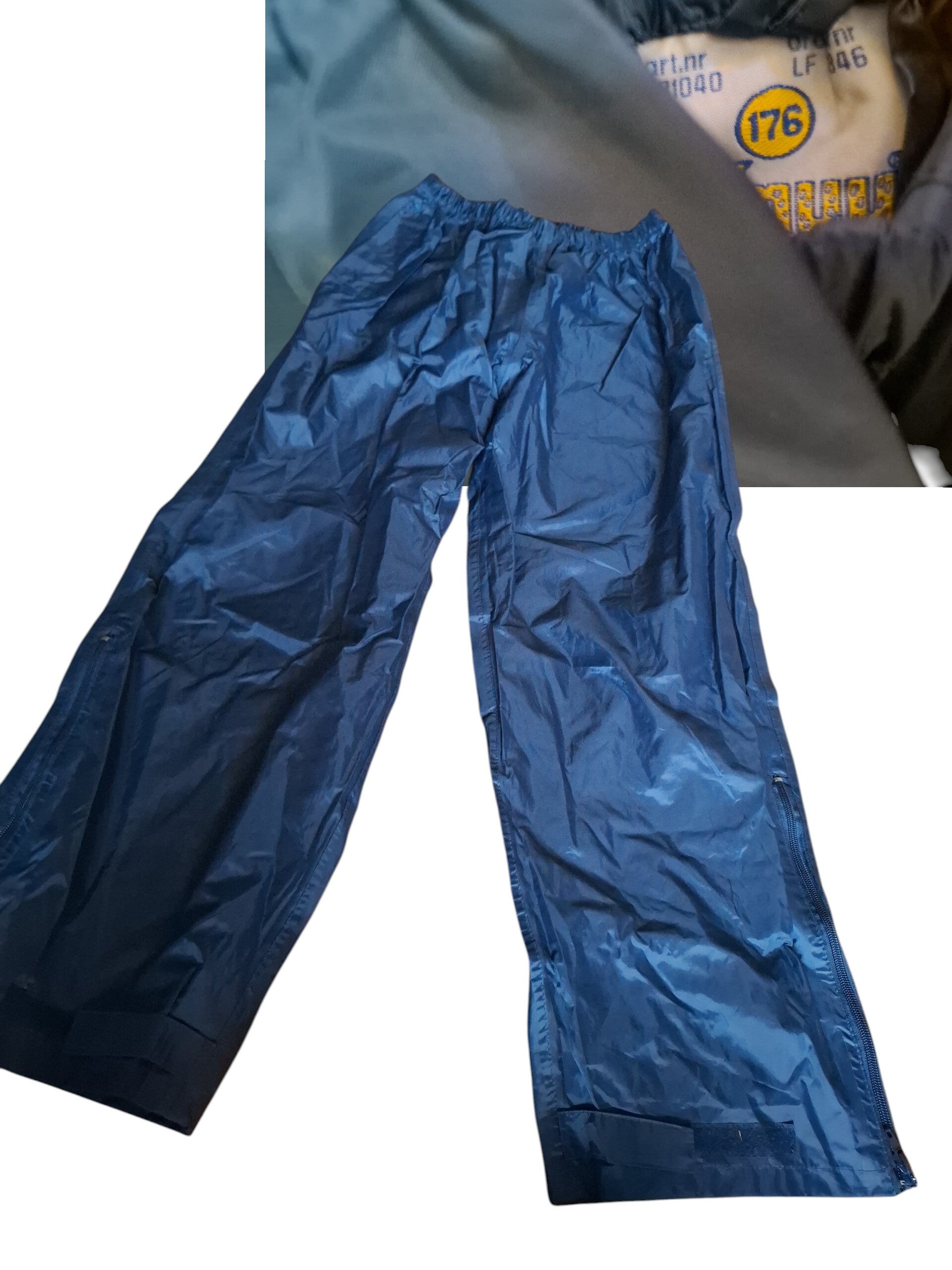 Jongens regenbroek maat 176