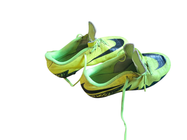 2dehandse jongens voetbalschoenen maat 34 nike