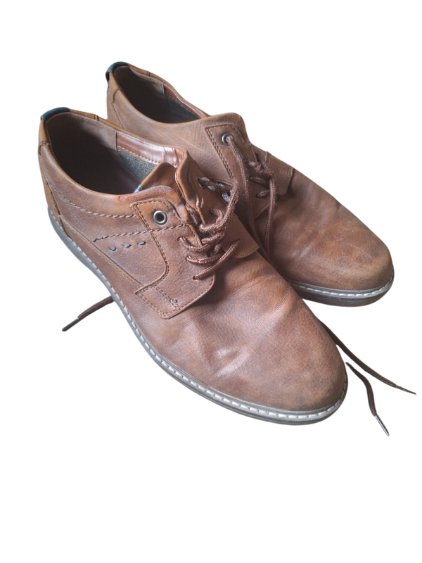 Heren schoenen maat 42