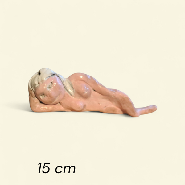 Handgemaakt beeldje van klei