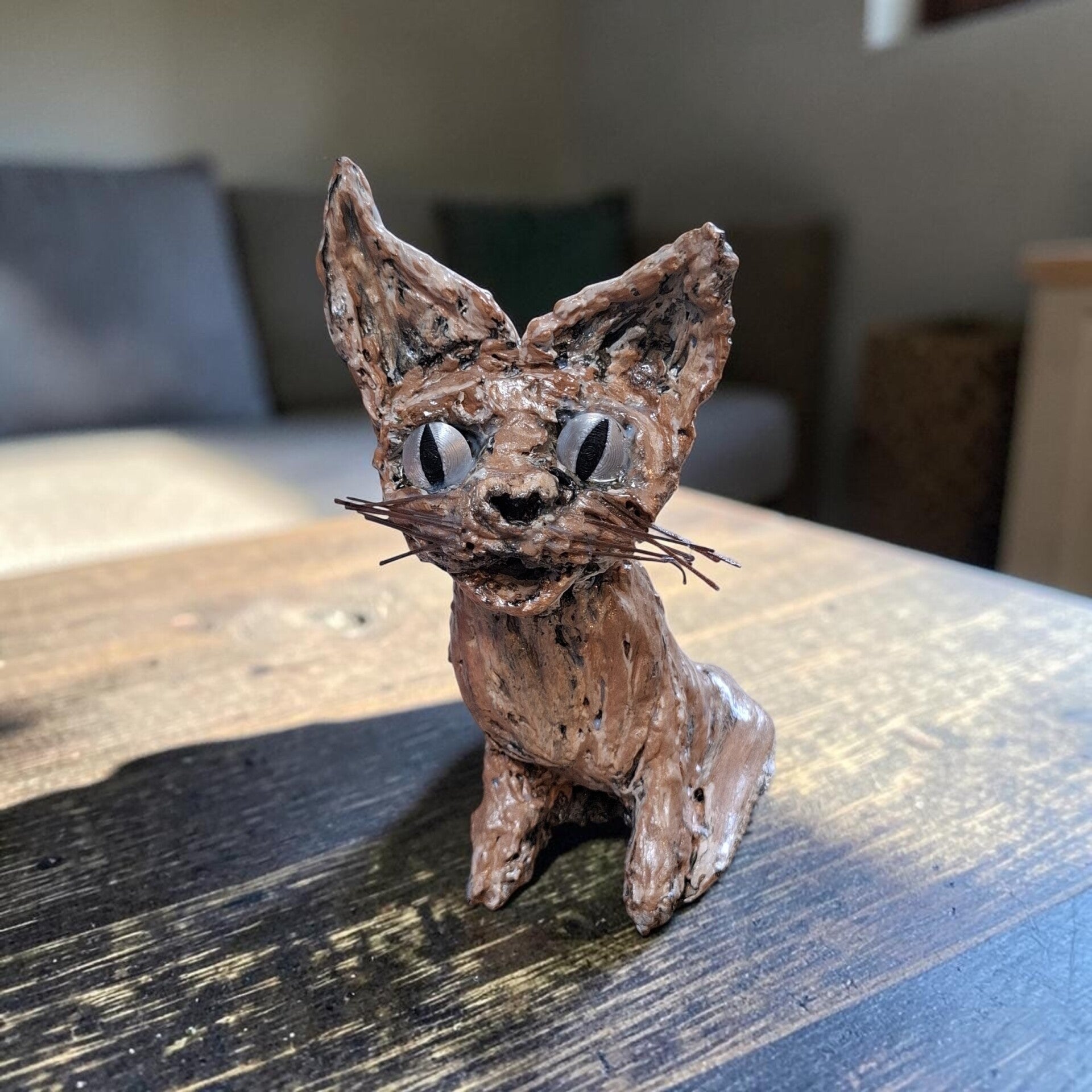 Handgemaakt met Klei poezen beeldje 13 cm