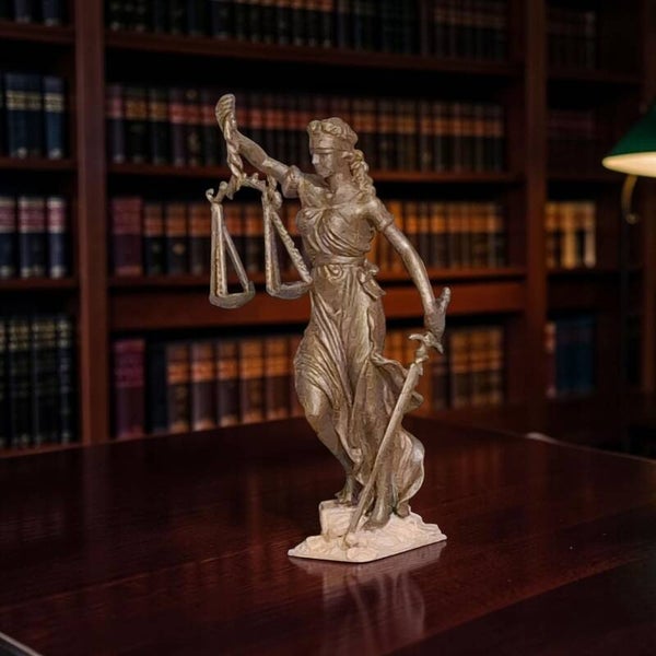 3D PRINT & Handpainting vrouw justicia