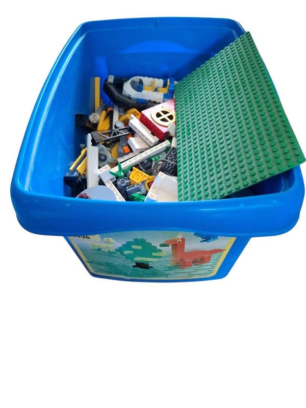 Lego box vol met leuke steentjes en Benodigdheden