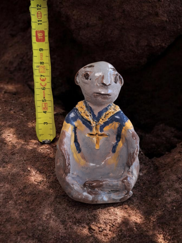 Handgemaakt beeldje van klei