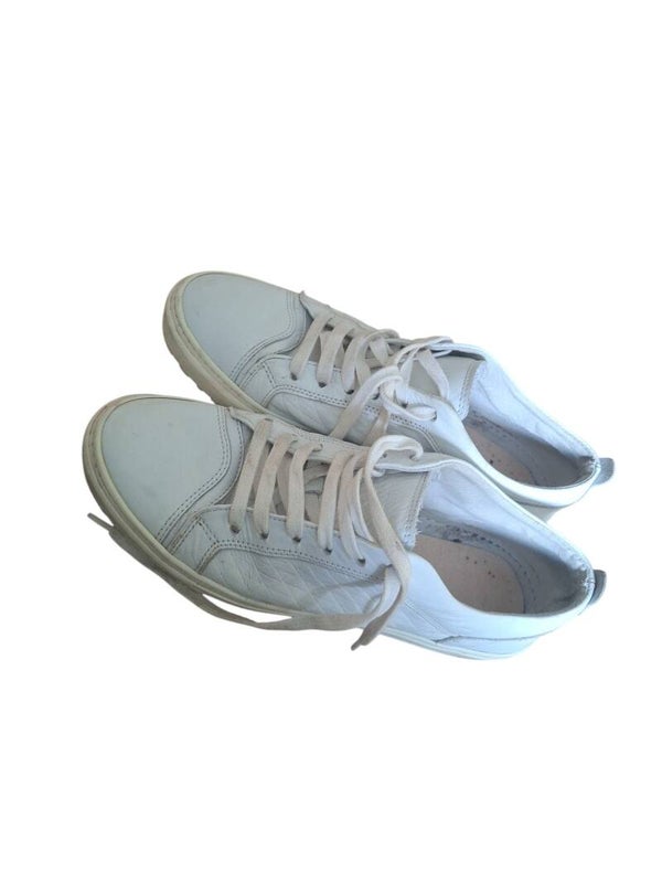 Basic witte sneakers Maat 42
