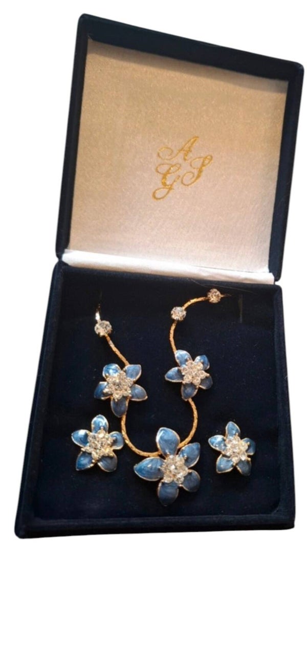 Frans sieraad set  Bij restyle-it Jouw 2dehands Webwinkel  Leuke 2dehandse spullen & kleding