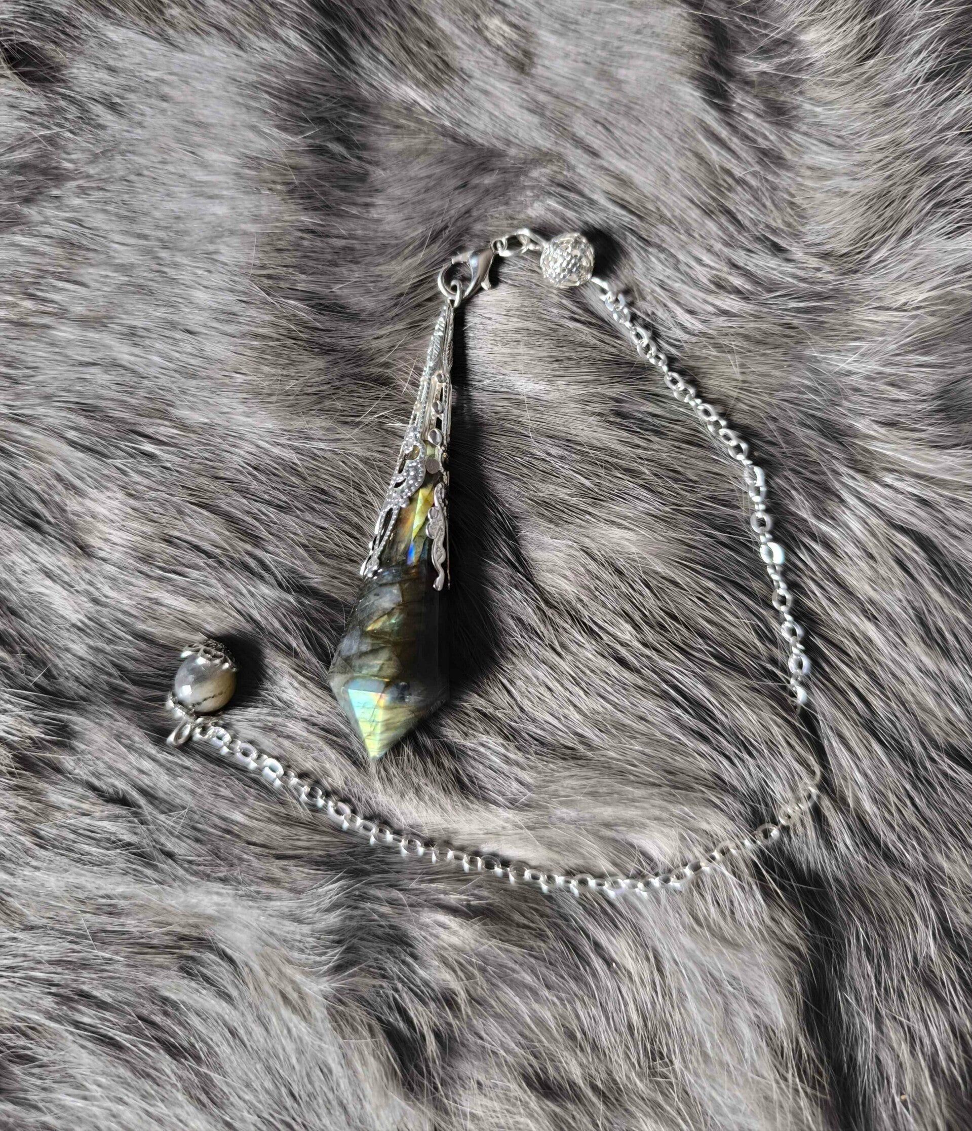 Pendule labradorite naturelle