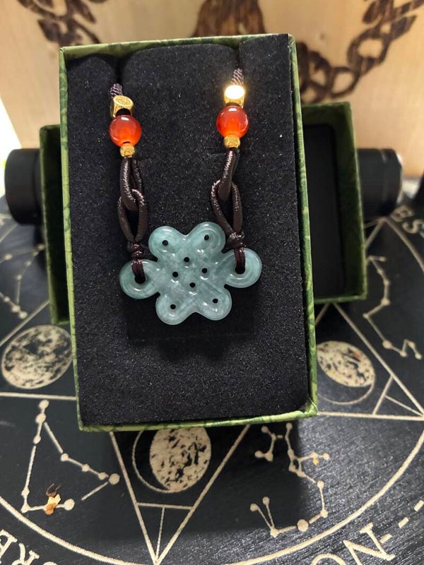 Collier Jade véritable porte chance