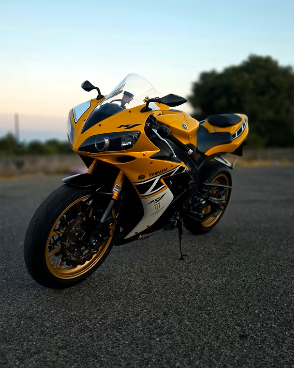 YAMAHA R1 50th anniversary Laguna Seca 2006