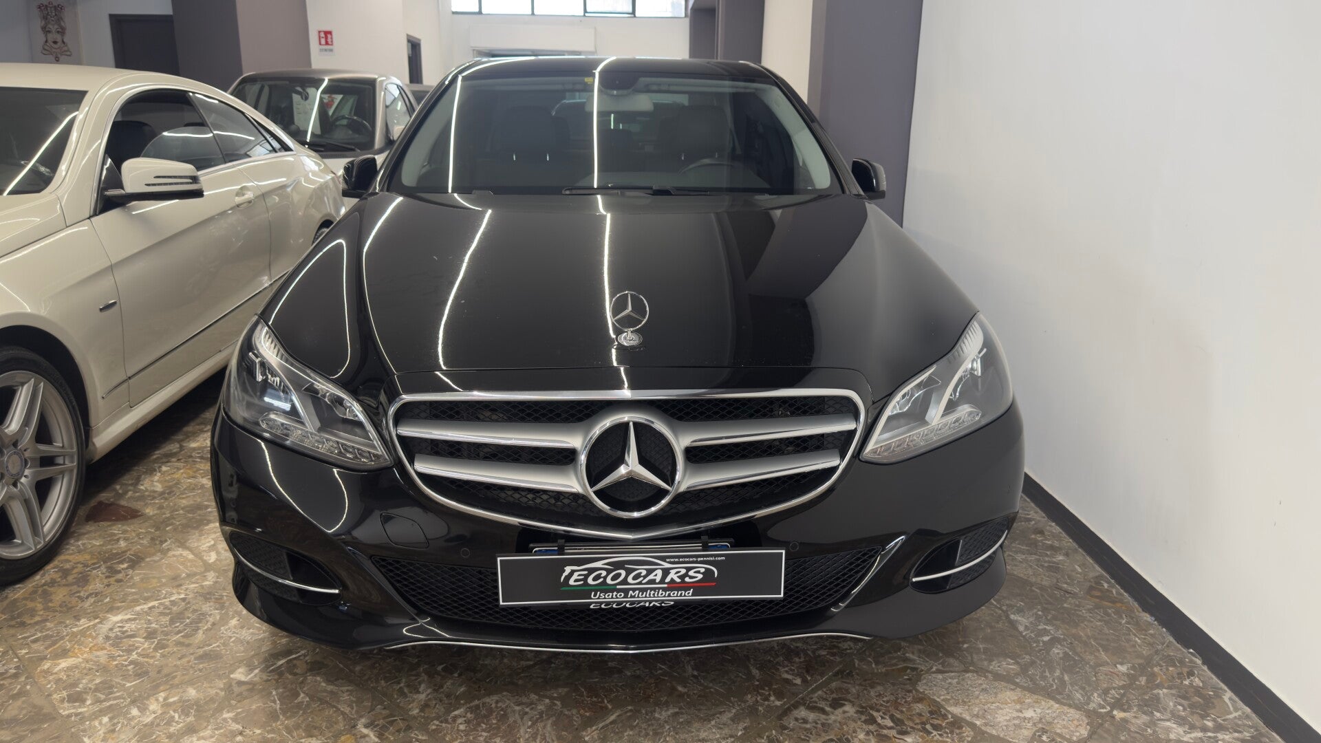 MERCEDES E 220 Bluetech 4 matic Berlina - 2015
