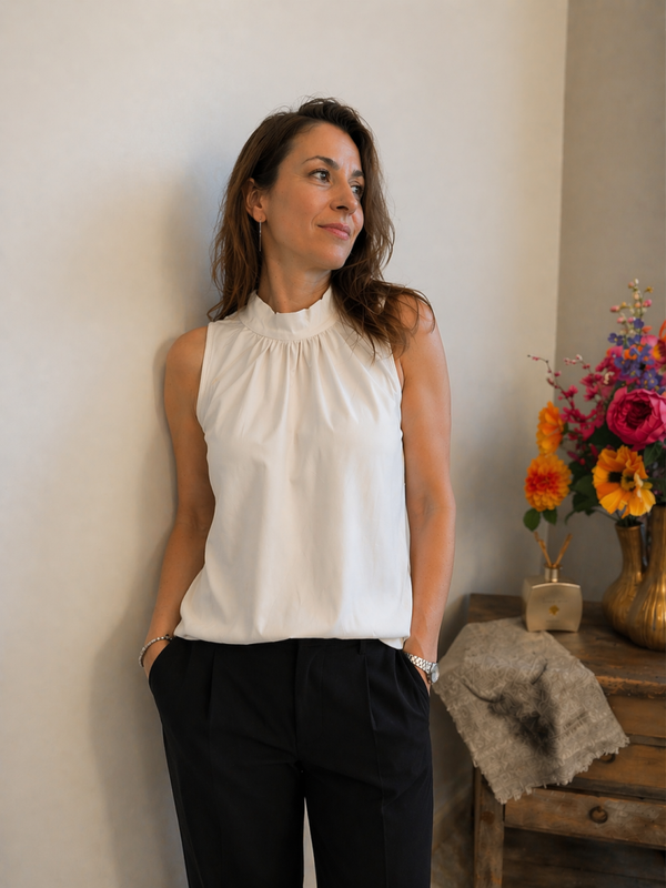 Triple Nine strik top Anne