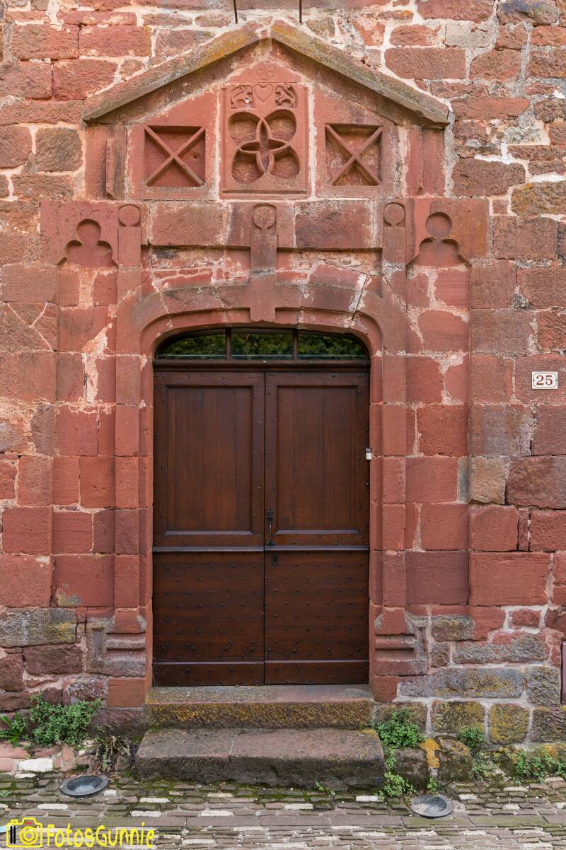 Collonges-la-rouge-11.jpg