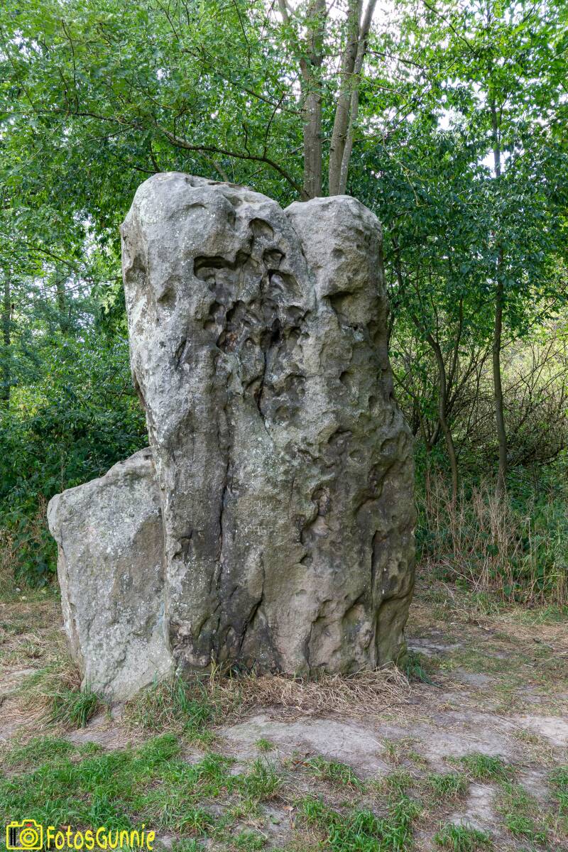 Menhir-6.jpg