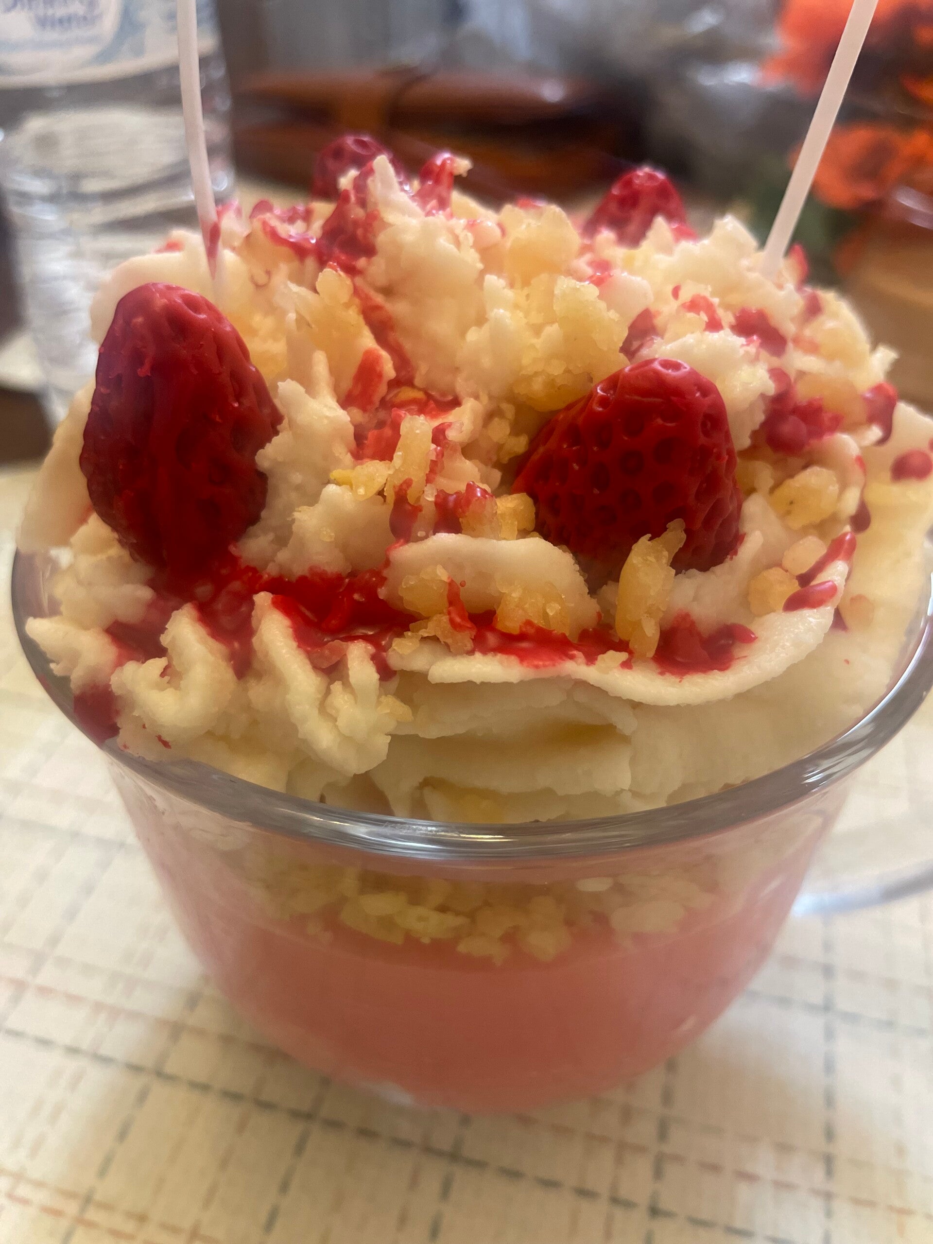 L Sweet berry crumble