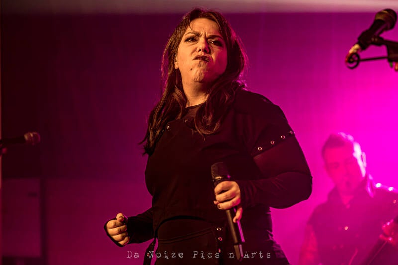hmt_0943-standard.jpg