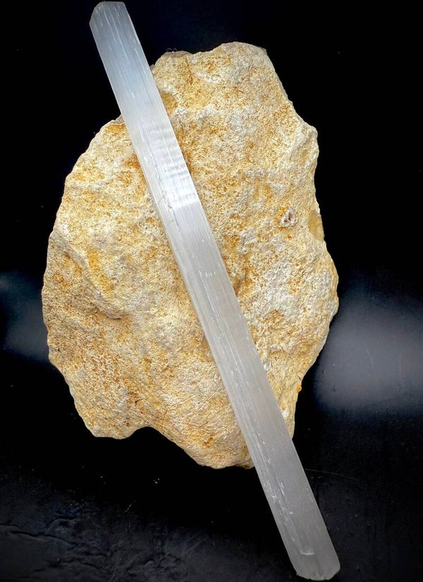 🌙✨ Selenit-Stab – Energetischer Reiniger & Auflader für Heilsteine