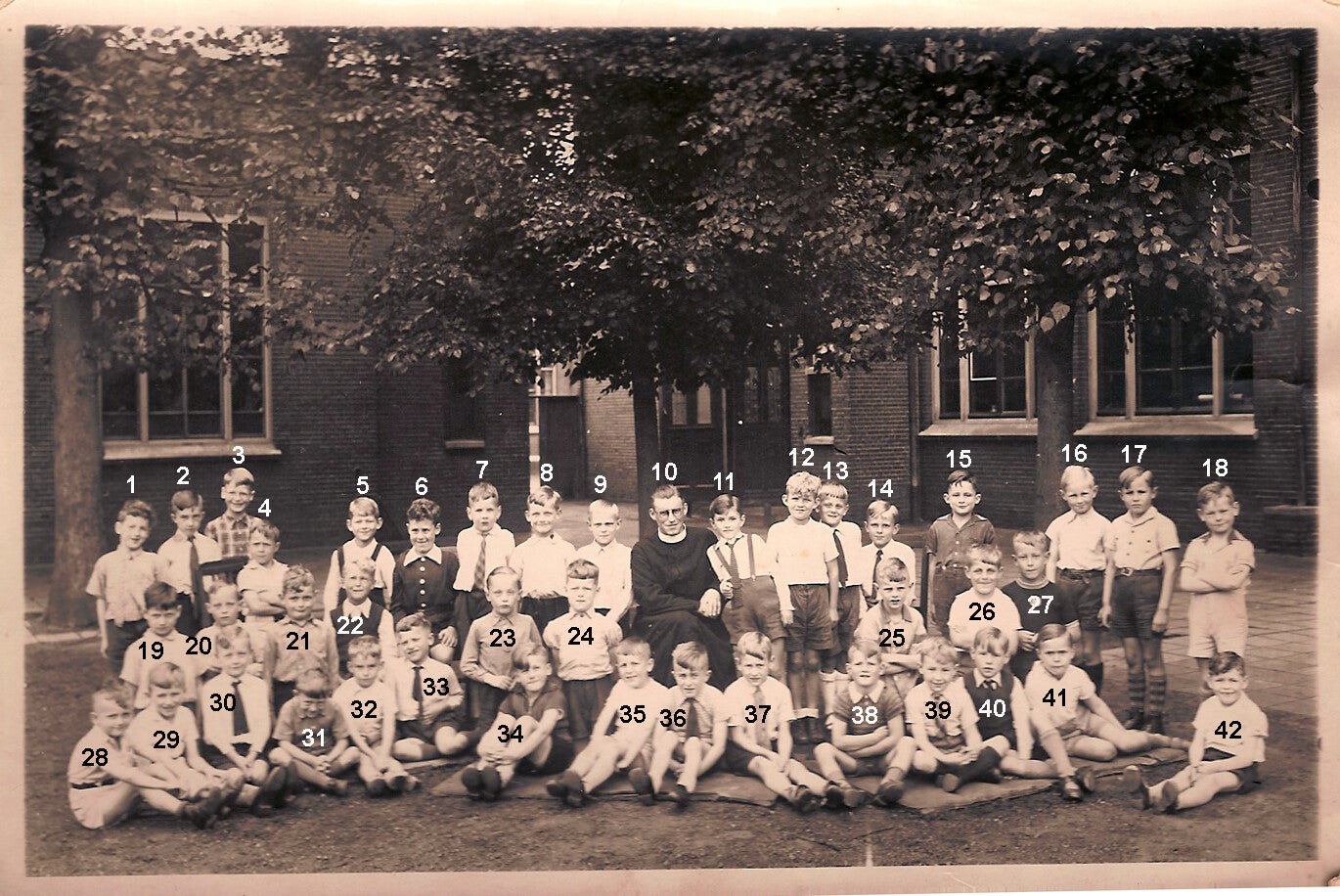 1945 / 1946 - klas 2 - Fr. Andreas / Jaren 1900 - 1945 / Aloysius