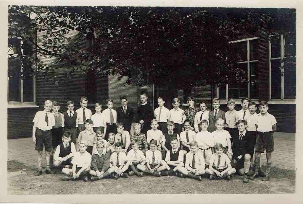 1943 / 1944 - klas 6 - Frater Andreas? / Jaren 1900 - 1945 / Aloysius