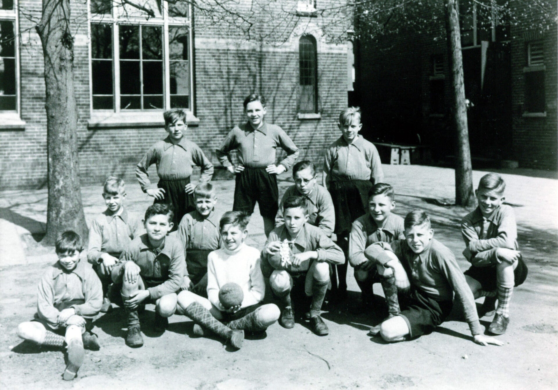 1938 Voetbalteam / Jaren 1900 - 1945 / Aloysius lagere school / START