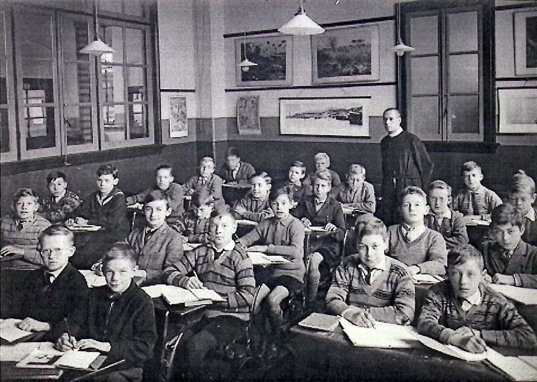 1928 / 1929 - klas 7 - Fr Cassianus Ruyssenaars / Jaren 1900 - 1945