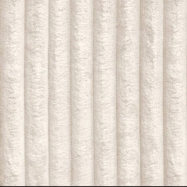 Tilia 01 off white 140 cm hoog / breed