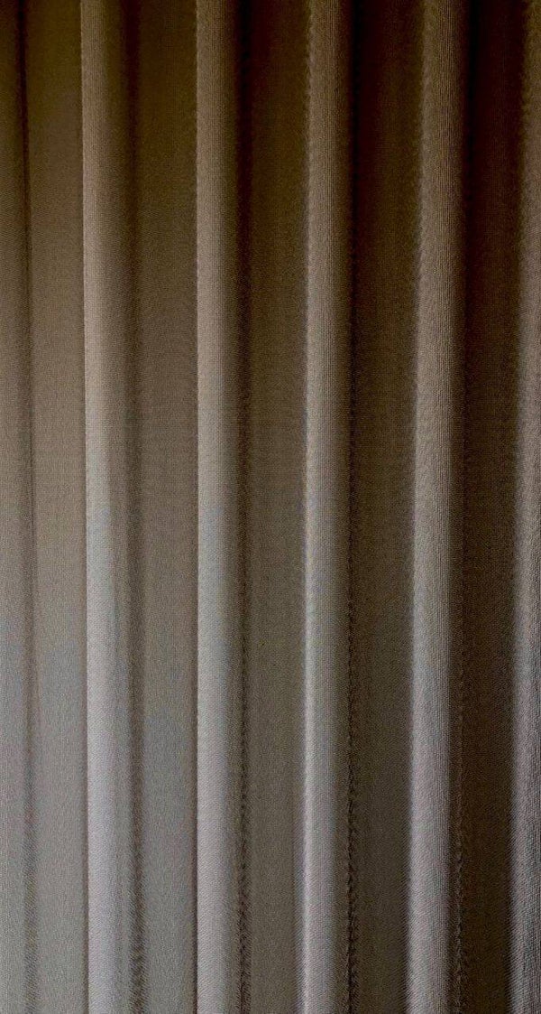 Inbetween metallic look 40 taupe 295 cm hoog / breed