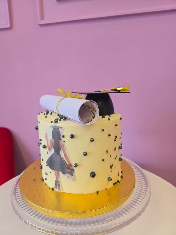 ZERO SUGAR GRADUATION CAKE