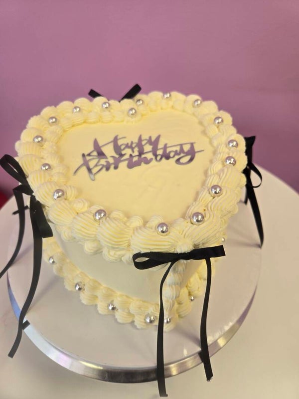 ZERO SUGAR VINTAGE HEART CAKE