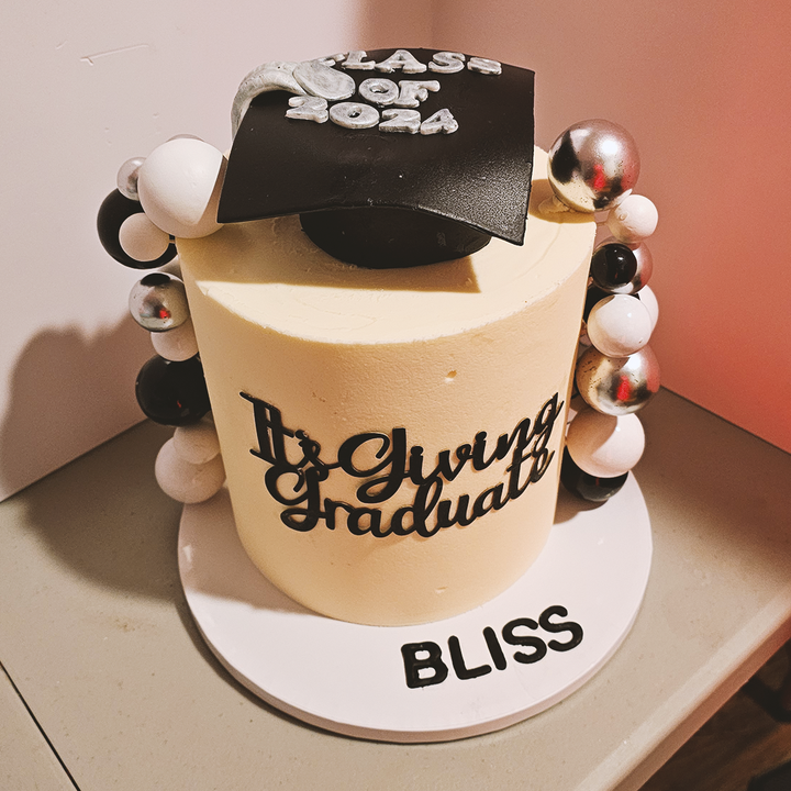 Grad Balls Cake