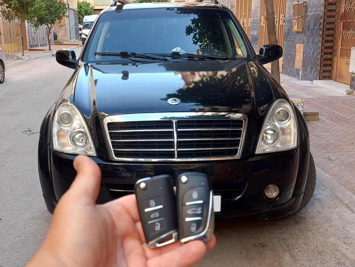 Double clé télécommande voiture ssangyoung rexton à Tanger 