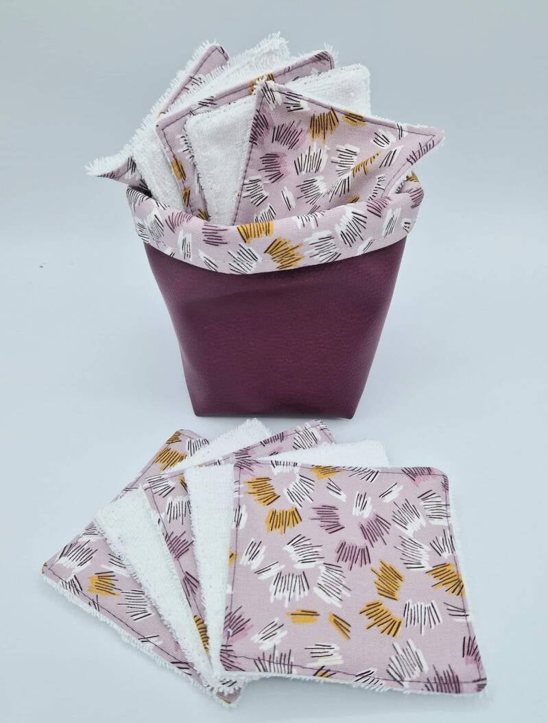 Panière et lingettes démaquillantes