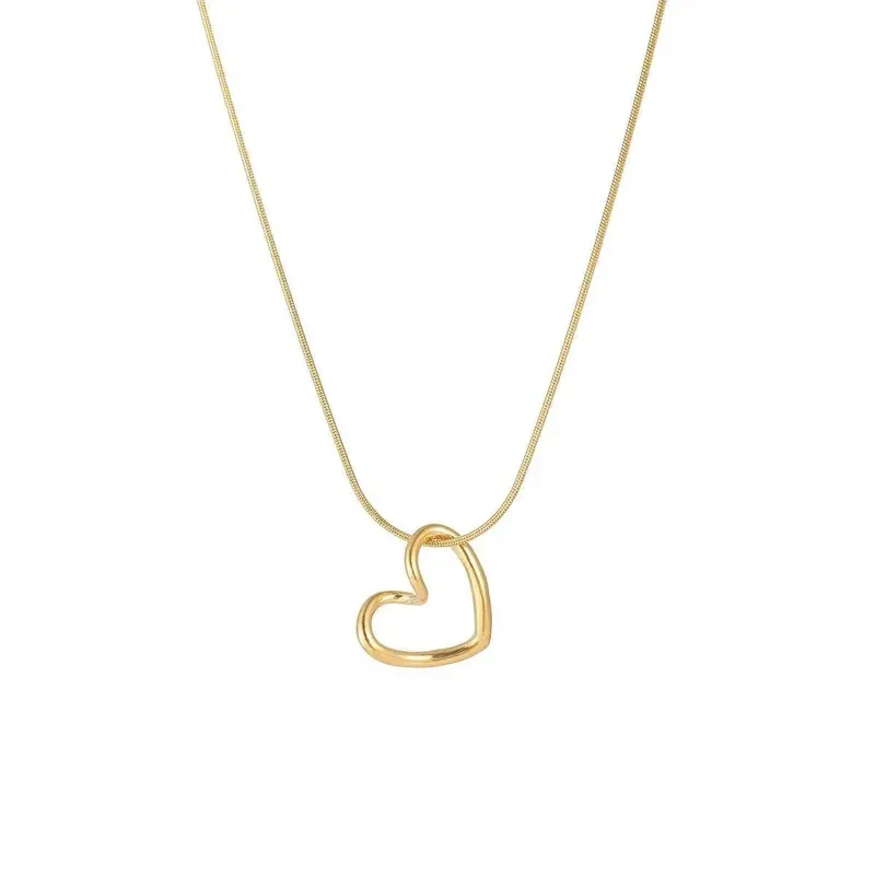 the heart necklace