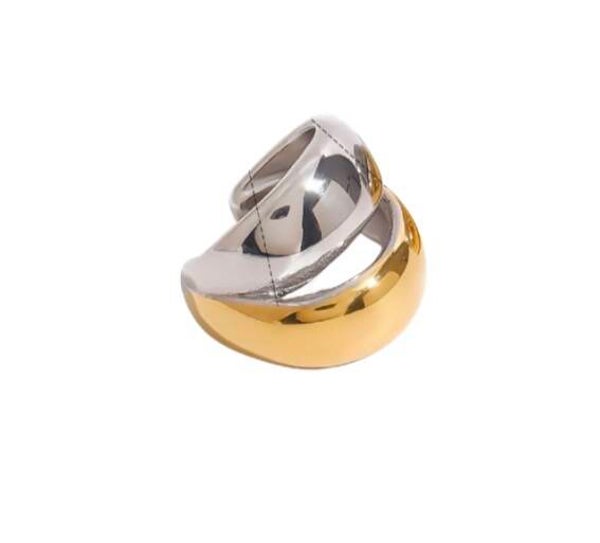 the cosmo ear cuff