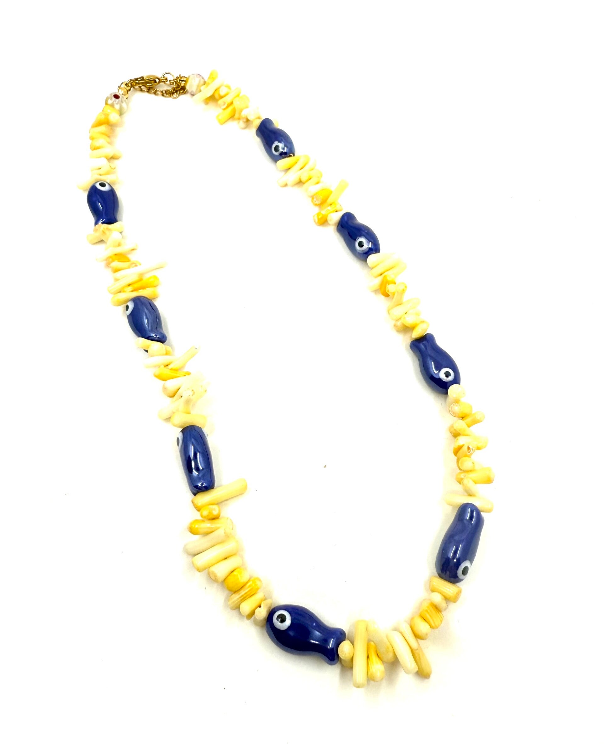 the yellfis necklace