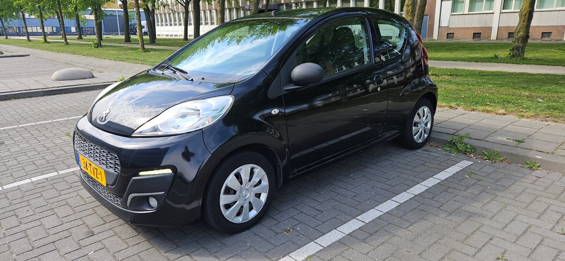 Peugeot 107 2012 ACTIVE 1.0 50 kW Airco