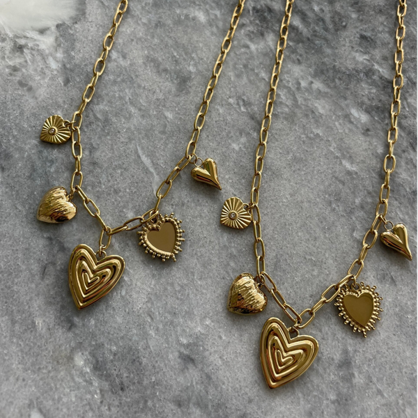 Hearts Necklace Gold